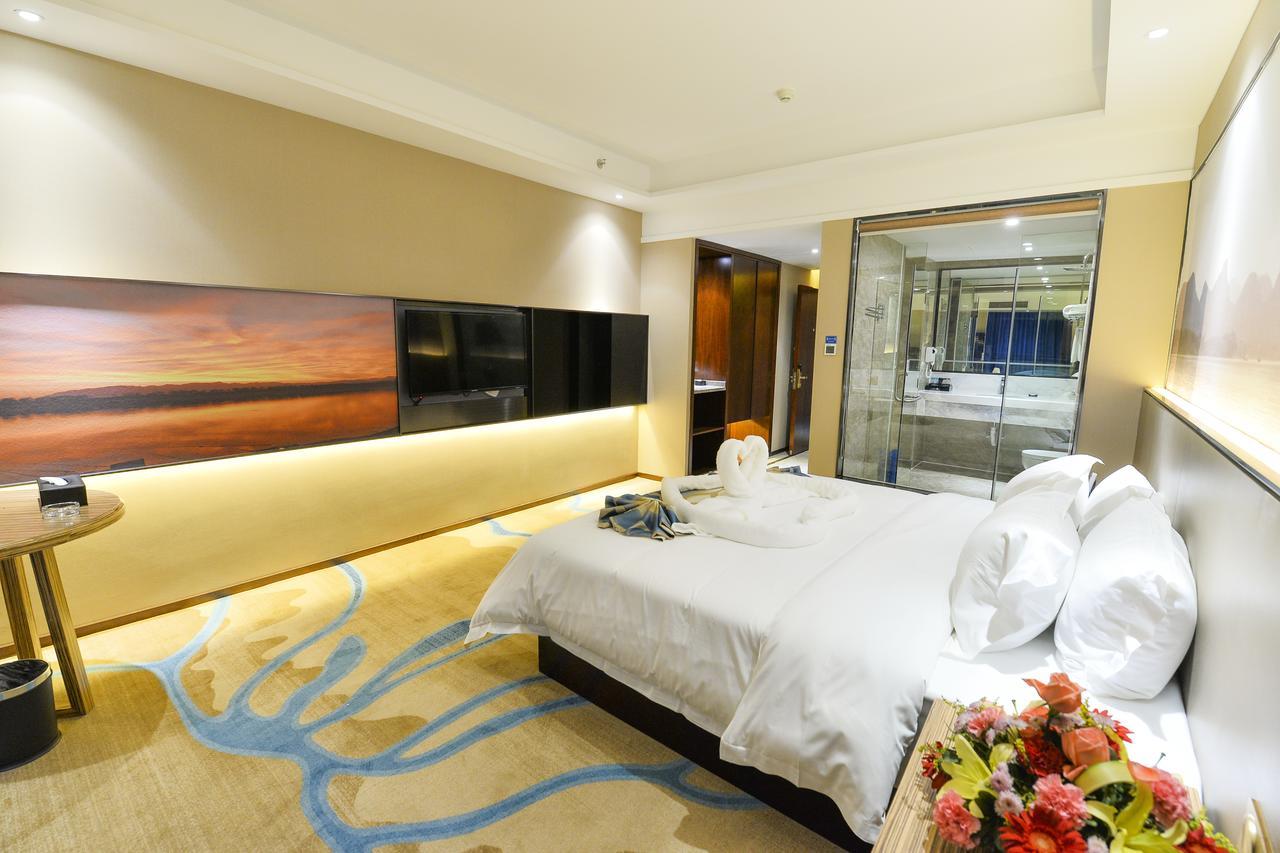 Manhatton Hotel Guilin North Railway Station מראה חיצוני תמונה